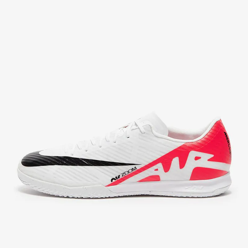 Nike Air Zoom Mercurial Vapor XV Academy IC - Hvide/Bright Crimson/Sorte Fodboldstøvler