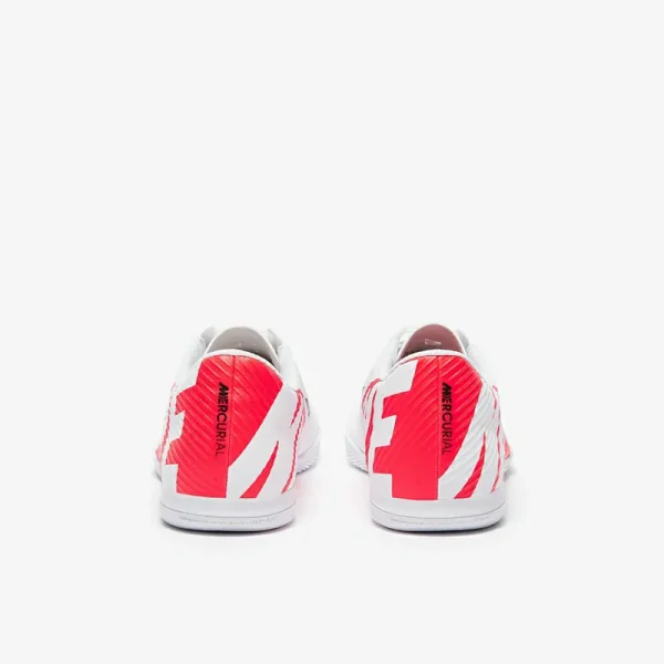 Nike Air Zoom Mercurial Vapor XV Club IC - Hvide/Bright Crimson/Sorte Fodboldstøvler