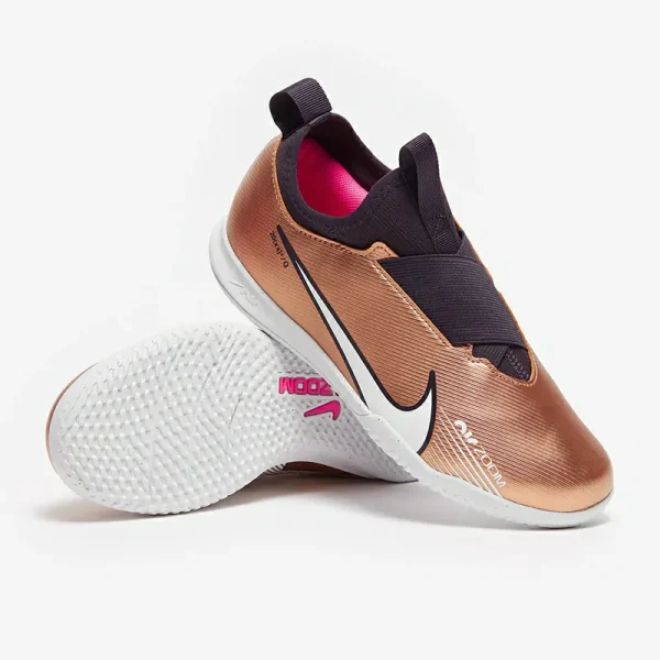 Nike Børn Air Zoom Mercurial Vapor XV Academy IC - Metallic Copper/Metallic Copper Fodboldstøvler