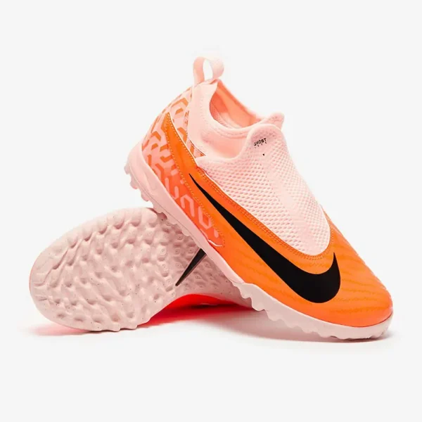 Nike Børn Phantom GX Academy DF NU TF - Guava Ice/Sorte/Total Orange Fodboldstøvler